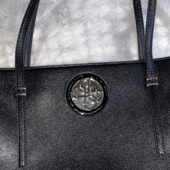 Guess Handbag - Picture 4 of 4
